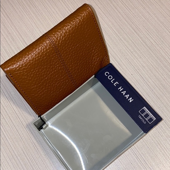 Cole Haan Trifold Leather Wallet - Picture 4 of 5